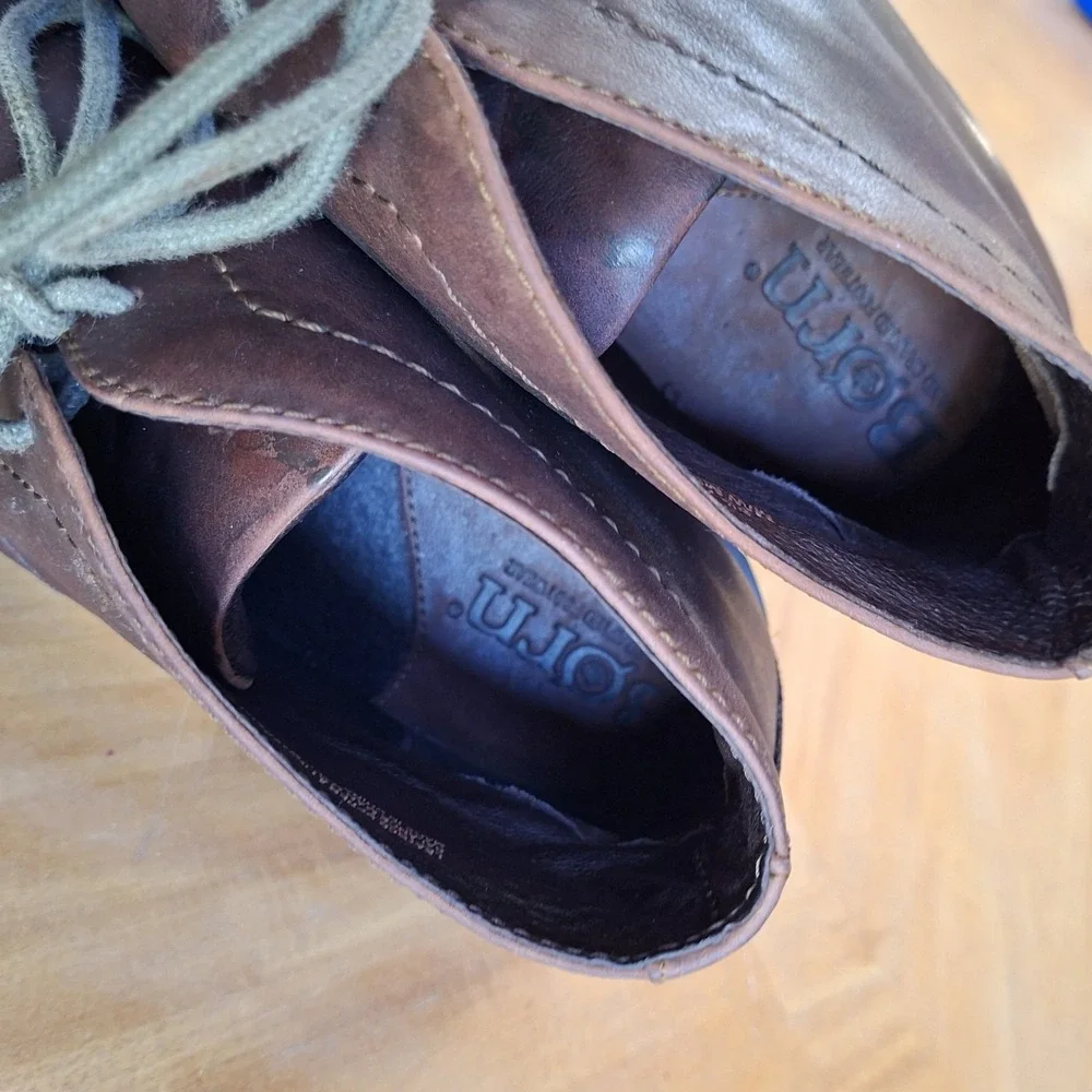 Born Men's Harrison Boot 9.5/43 Canyon Brown Leather Casual Chukka Lace up M9431
